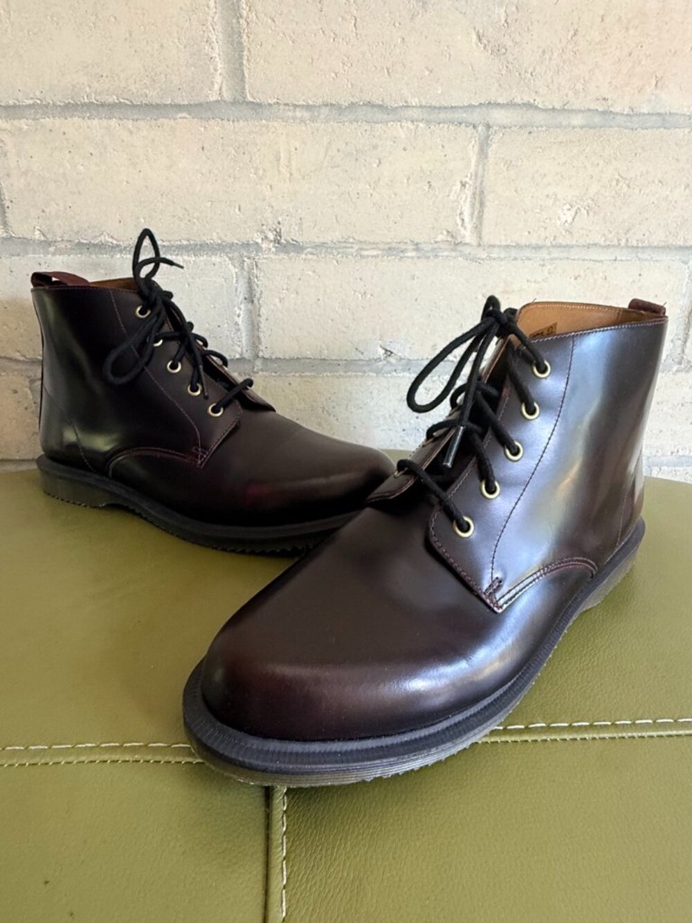 Dr. Martens Emmeline cherry arcadia boot size US W 11 / UK 9 VGUC